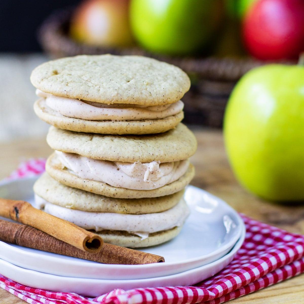 Apple Spice Whoopie Pies