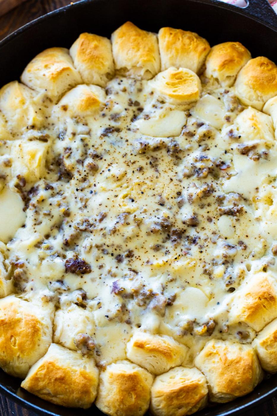 Biscuit and Gravy Ring