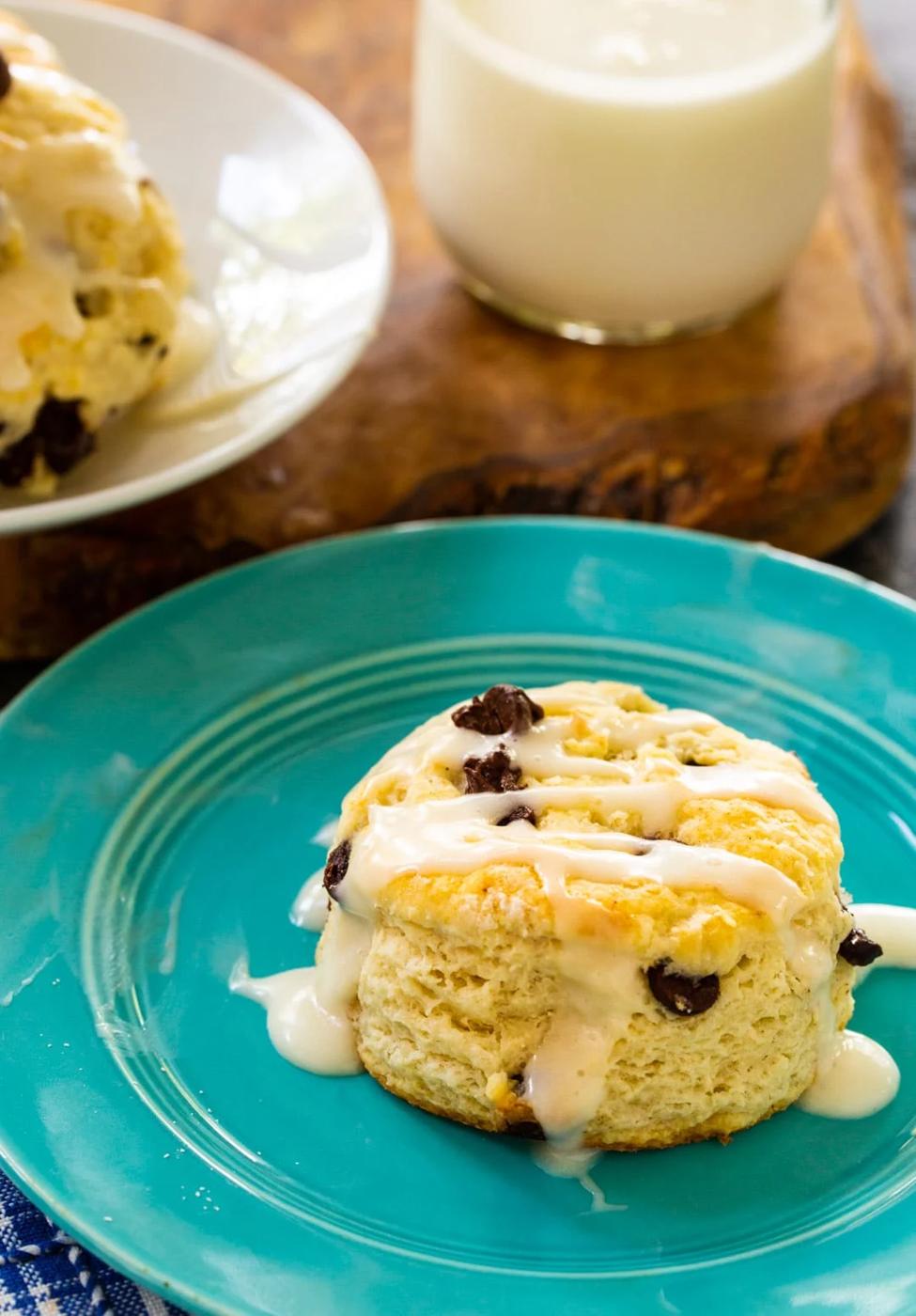 Single biscuit on a plate.