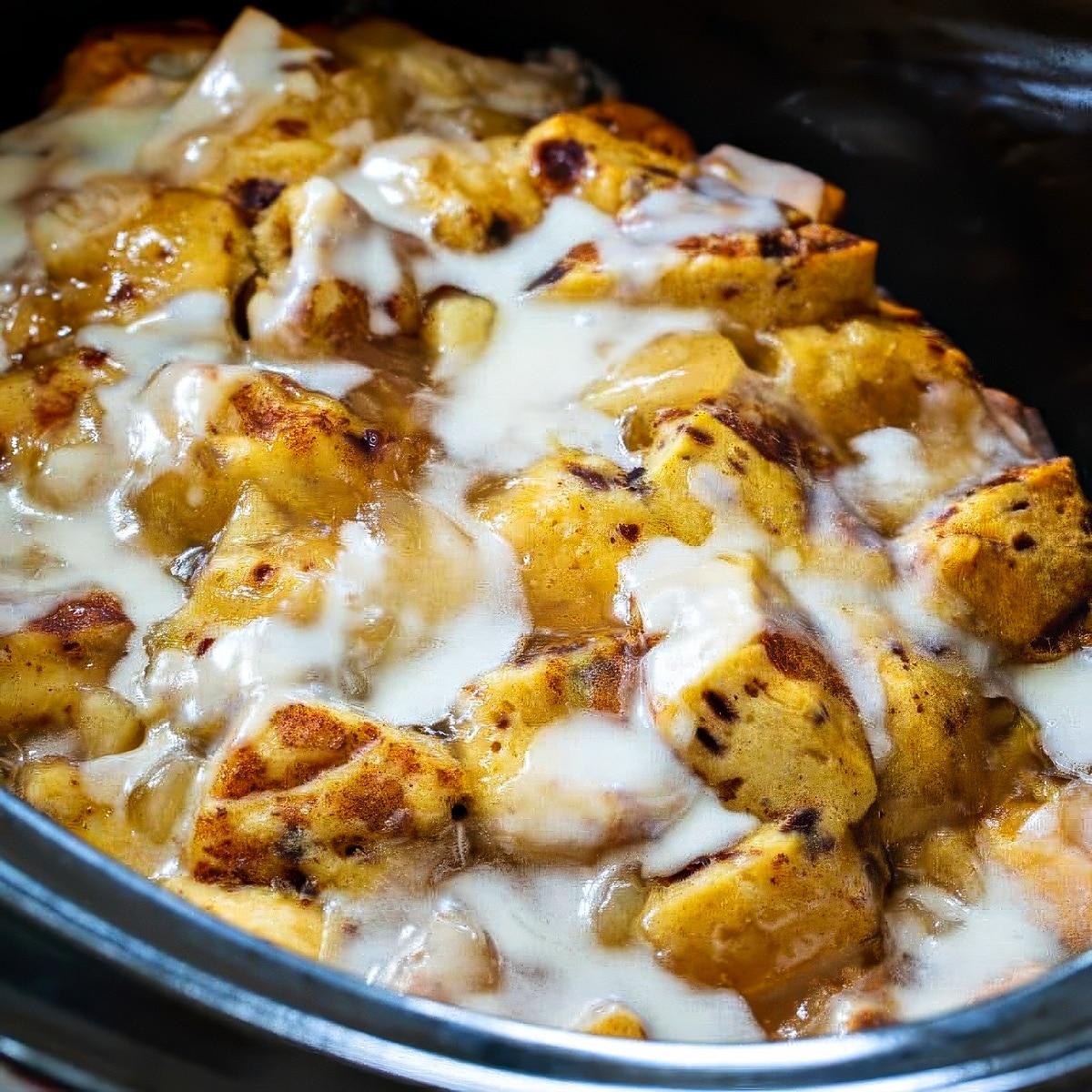 Crock Pot Apple Pie Cinnamon Roll Casserole