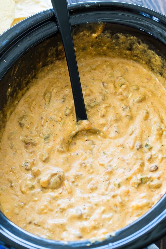 Crock Pot Beef Queso Dip