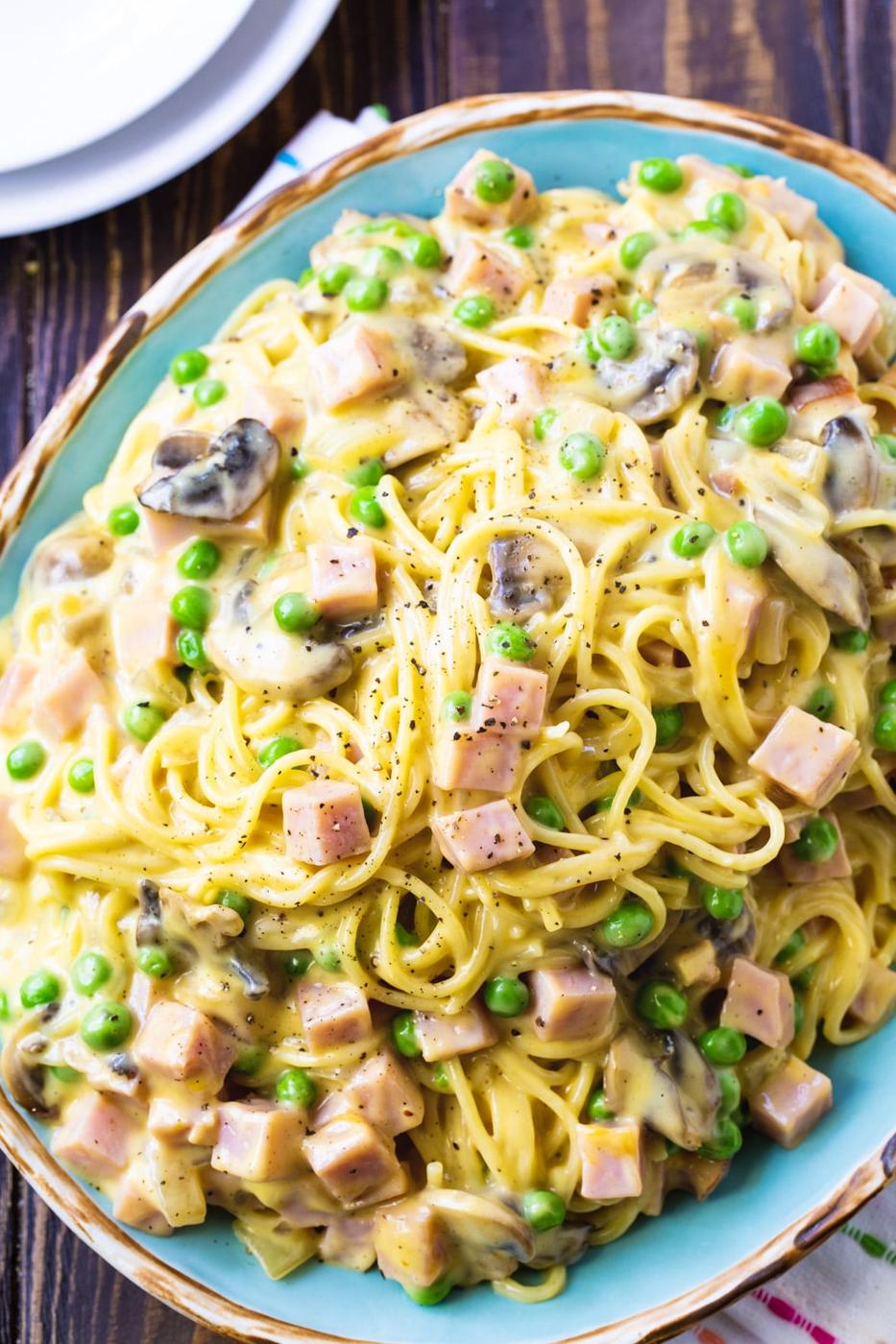 Tetrazzini on a blue serving platter.