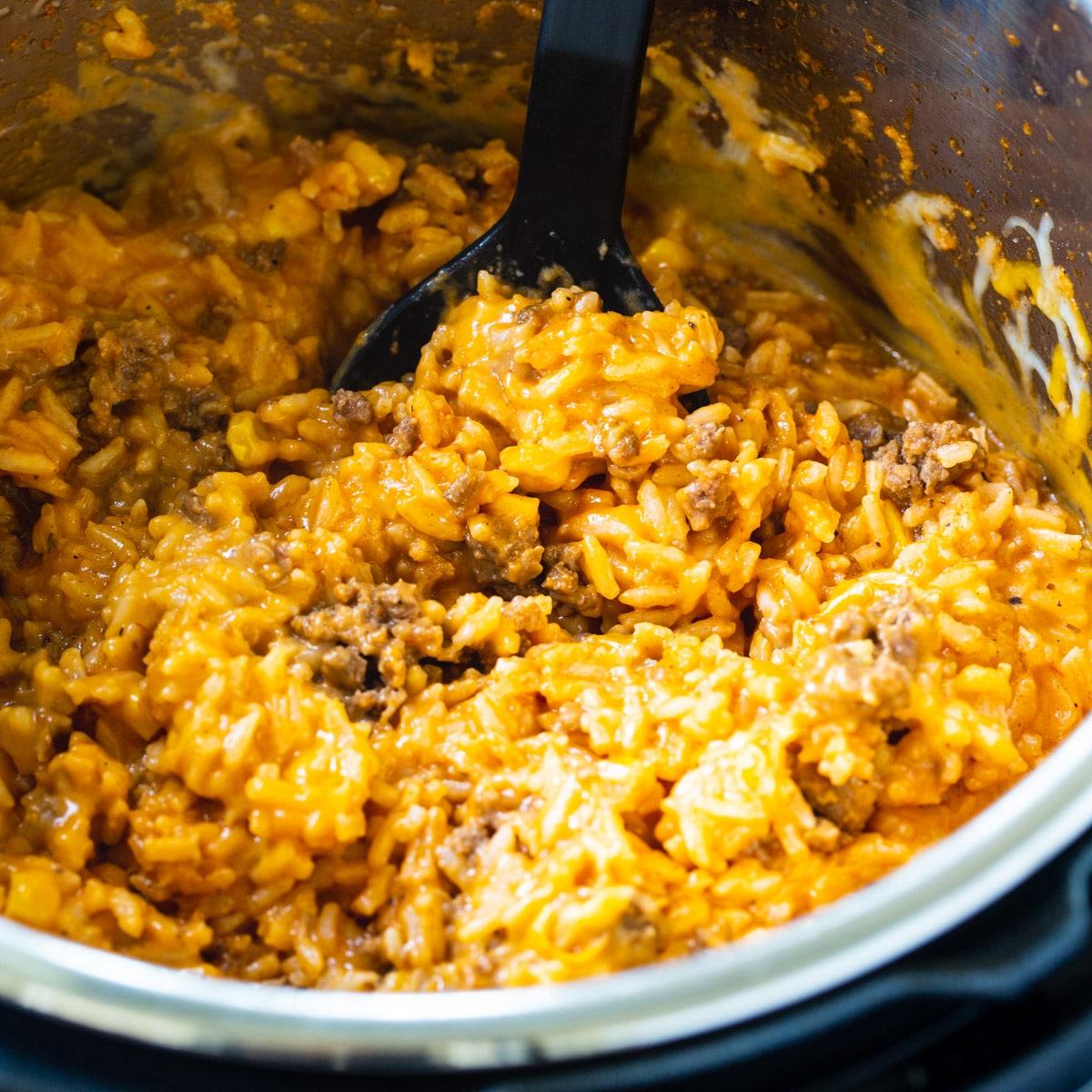Cheesy Ground Beef and Rice in Instant Pot.