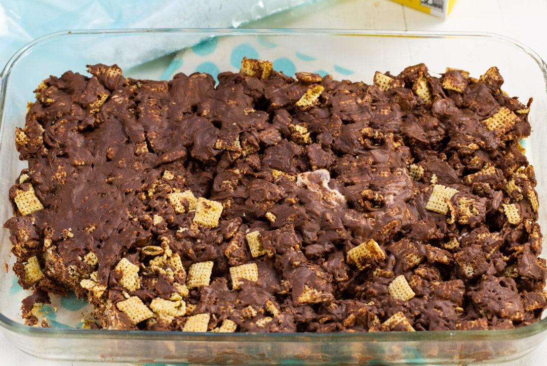 Bar mixture in a baking dish.