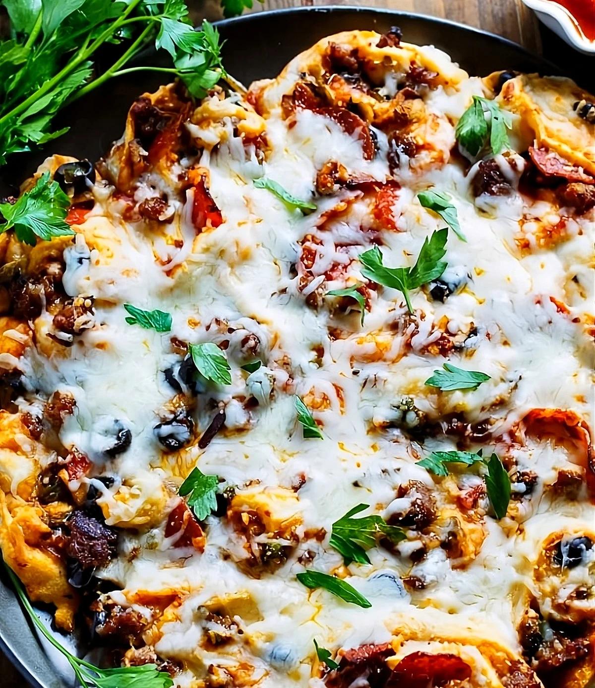 Pull-Apart Supreme Pizza Pinwheels
