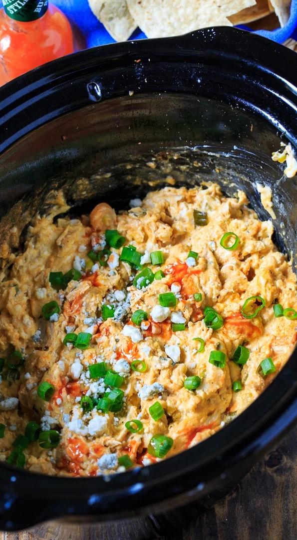 Slow Cooker Buffalo Chicken Dip
