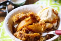 Warm & Cozy Slow Cooker Apple Cobbler