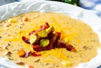 Creamy Jalapeno Bacon Cheeseburger Soup