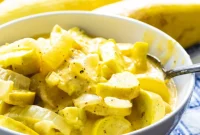 Creamy Slow Cooker Cheesy Squash