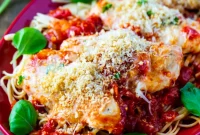 Easy Slow Cooker Chicken Parmesan