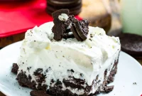 Delicious Cookies and Cream Ice Cream Bars