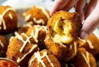 Crispy Fried Mac and Cheese Bites