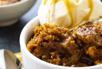 Spiced Slow Cooker Pumpkin Cake
