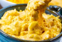 Velvety Crockpot Mac and Cheese