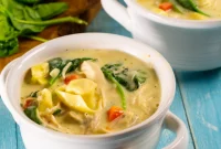 Creamy Chicken Alfredo Tortellini Soup
