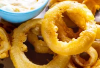Perfectly Crispy Beer Onion Rings