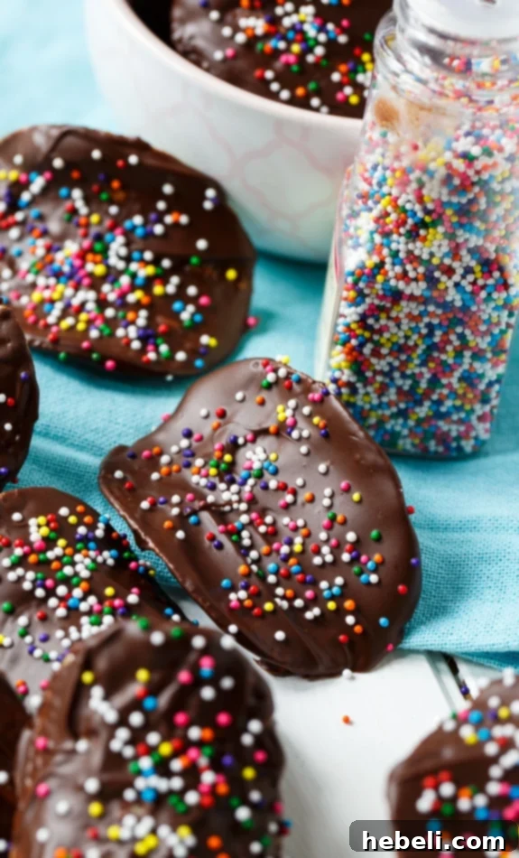 Sweet & Salty Pringle Perfection 4 Ingredients: Pringles and semi-sweet chocolate chips ready for dipping