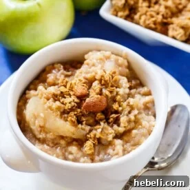 Slow Cooker Apple Pie Oatmeal